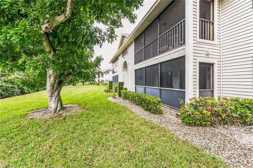 8081 Woods CIR 10-17