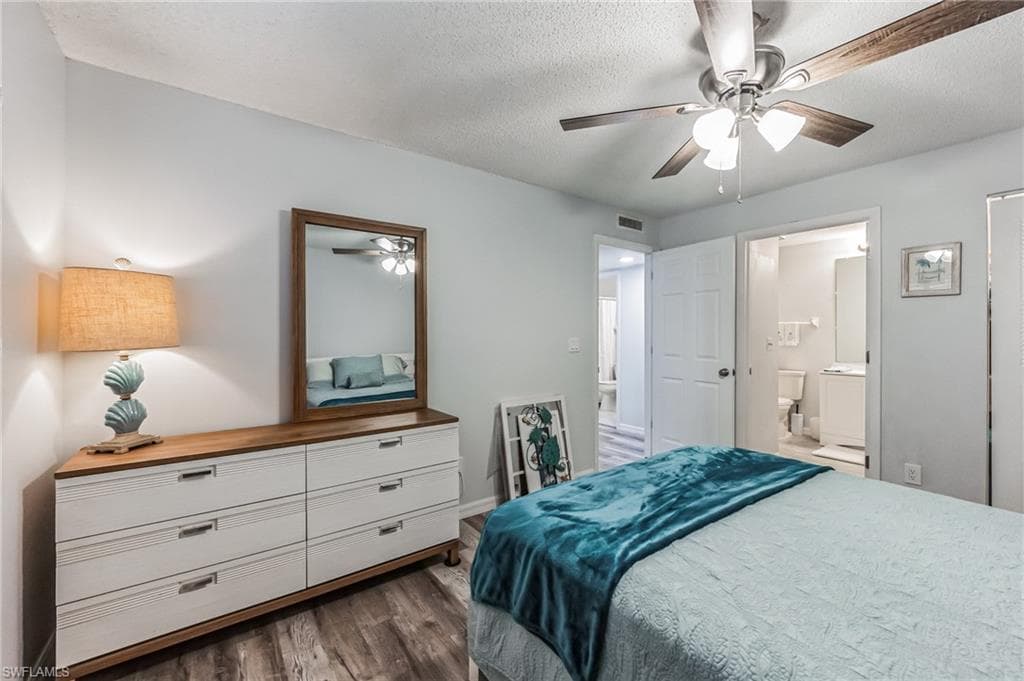 8081 Woods CIR 10-12