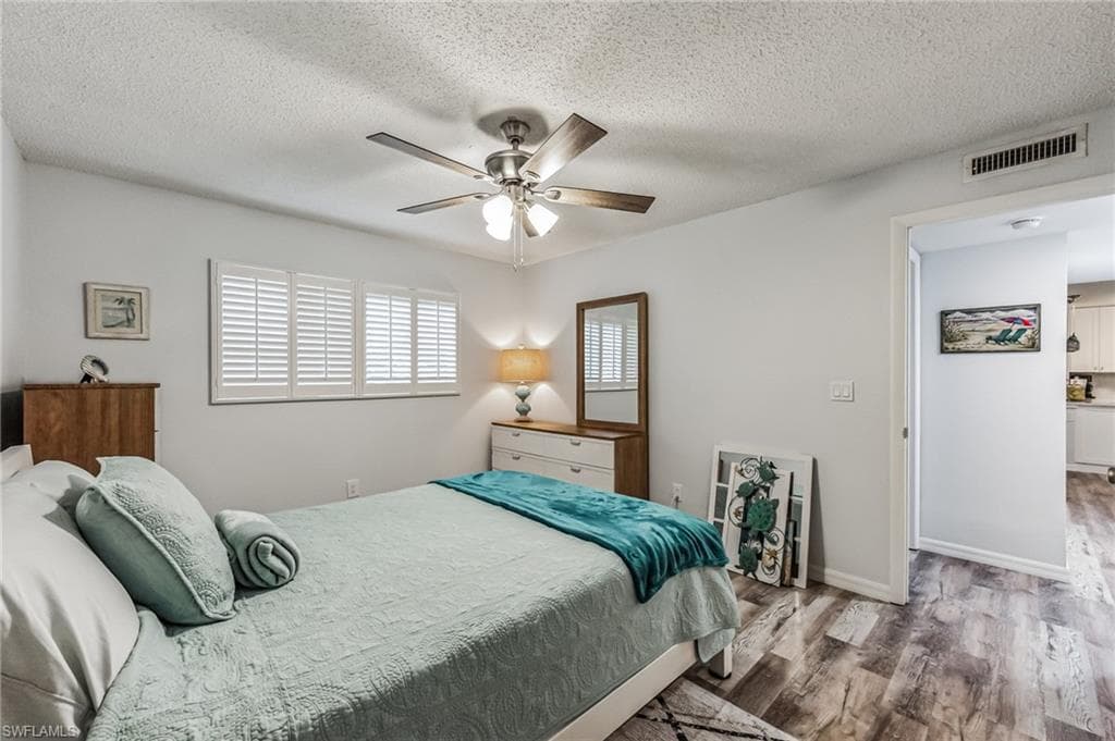 8081 Woods CIR 10-9