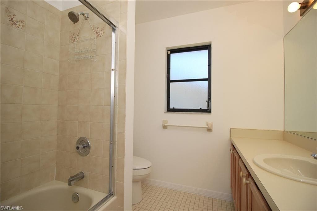 224 Erie DR-15