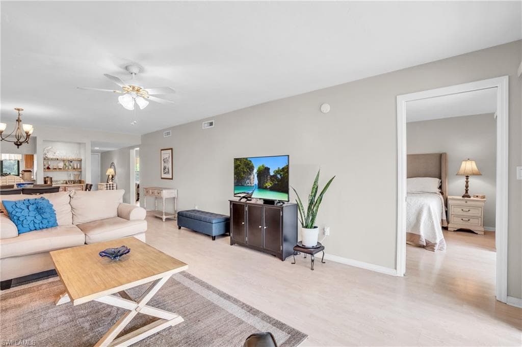 4640 Chantelle DR N204-7