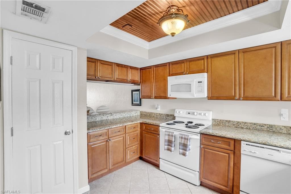 4640 Chantelle DR N204-11