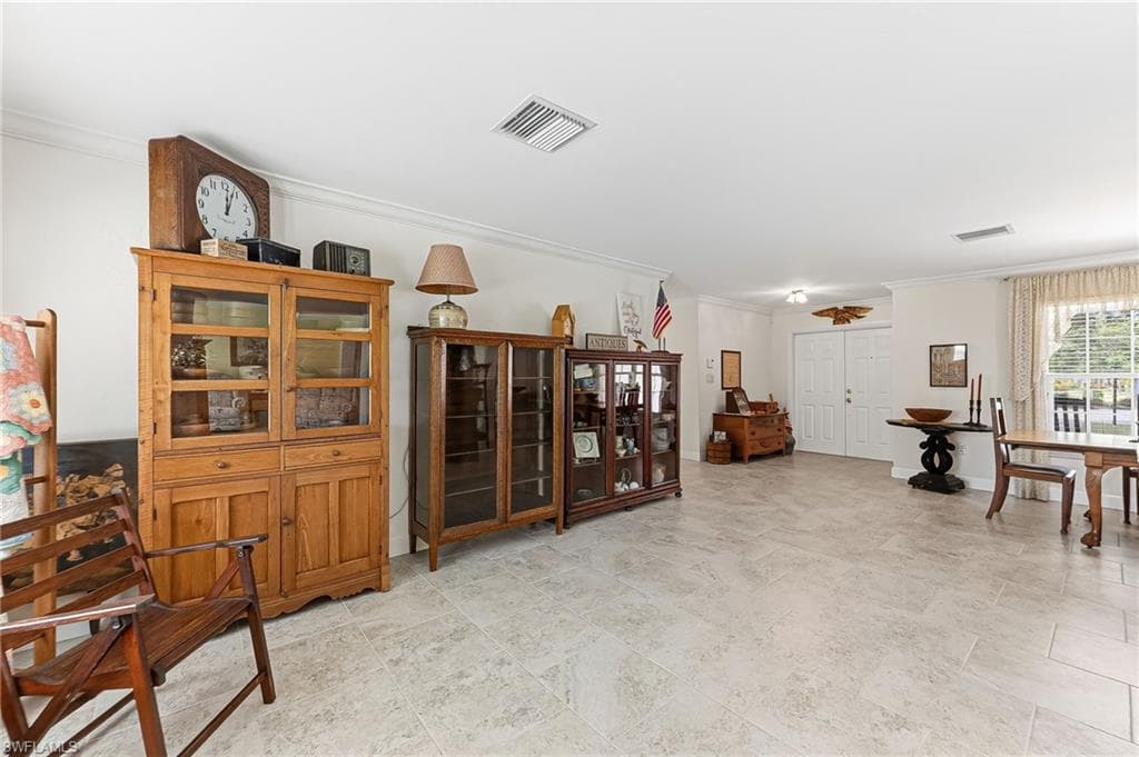 1441 Whiskey Creek DR-14