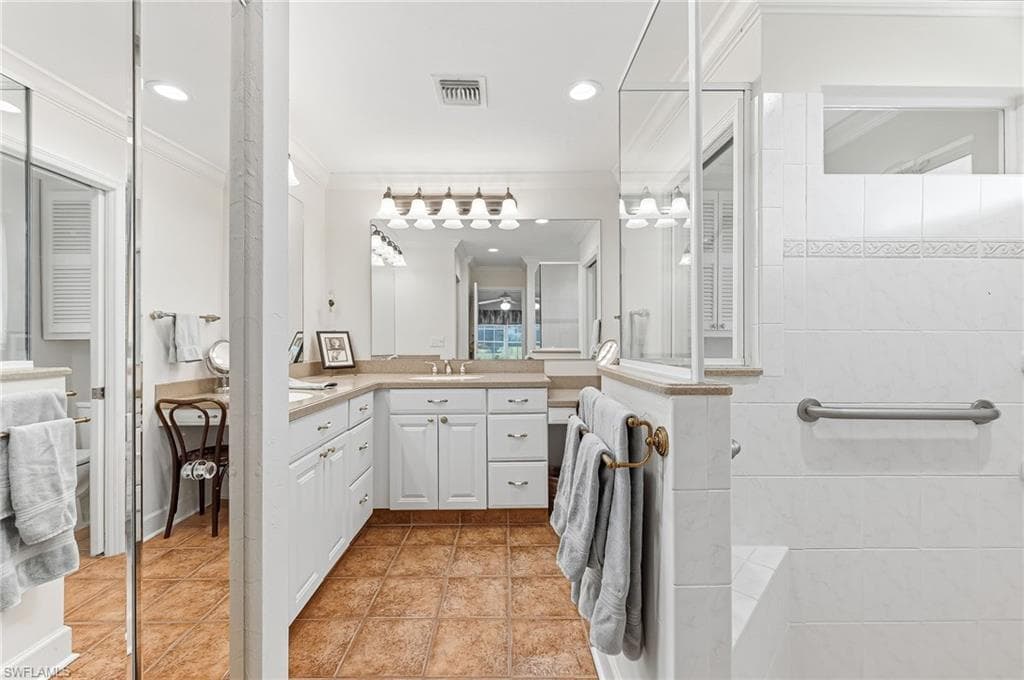 1441 Whiskey Creek DR-22