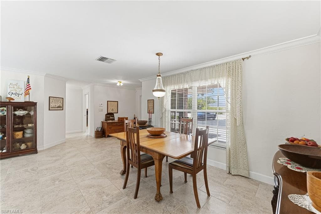 1441 Whiskey Creek DR-12
