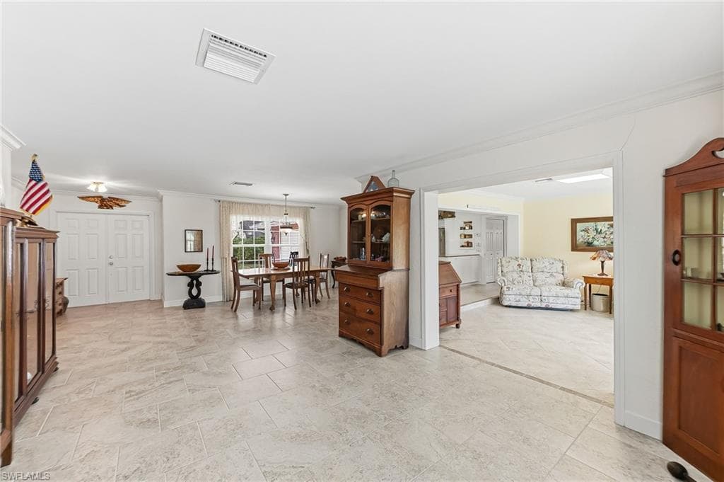 1441 Whiskey Creek DR-13