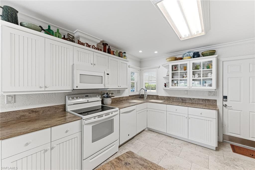1441 Whiskey Creek DR-9