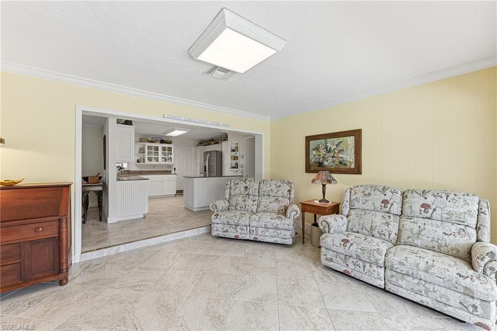 1441 Whiskey Creek DR-17