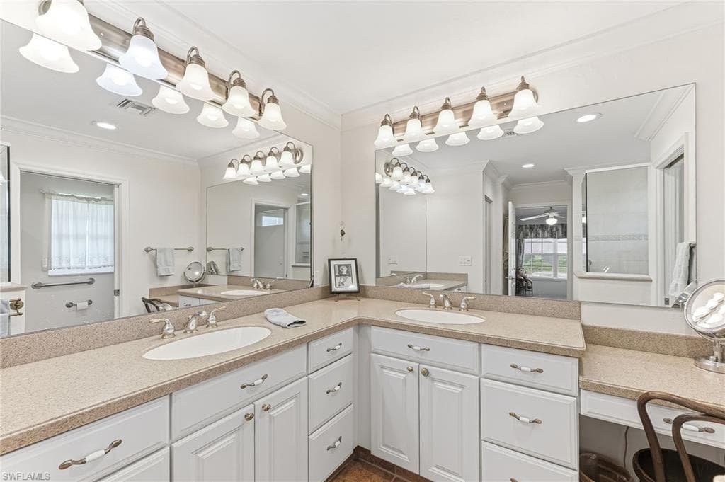 1441 Whiskey Creek DR-23