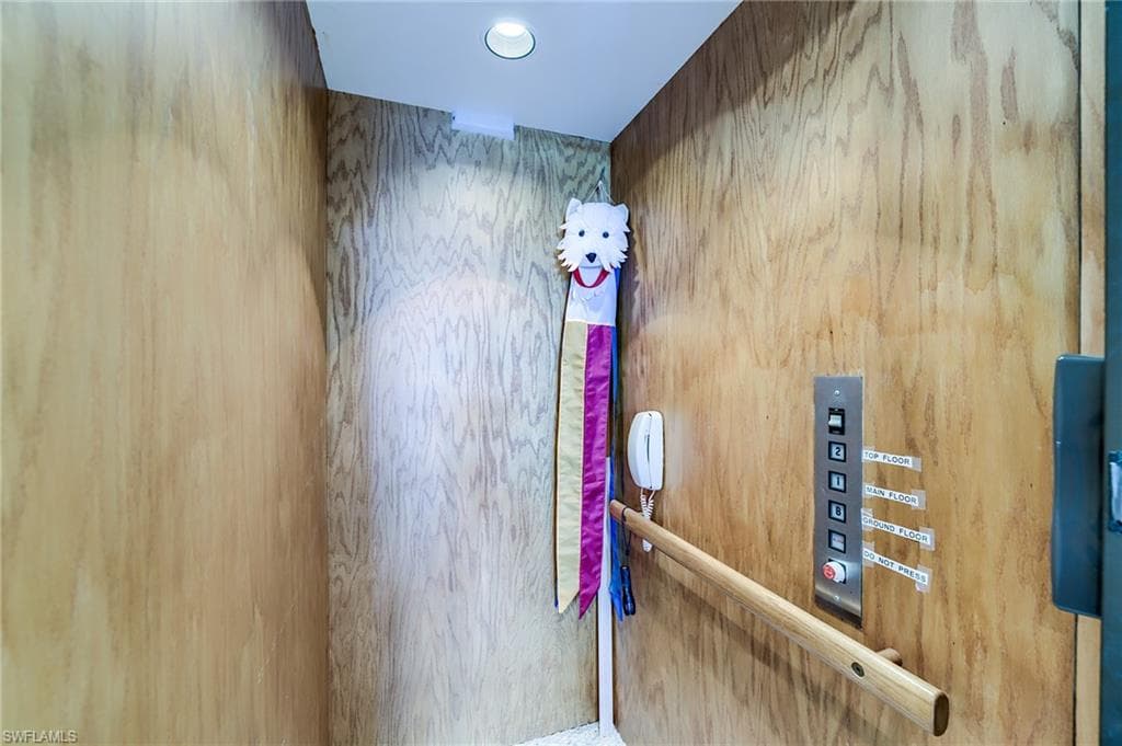 12205 Siesta DR-23