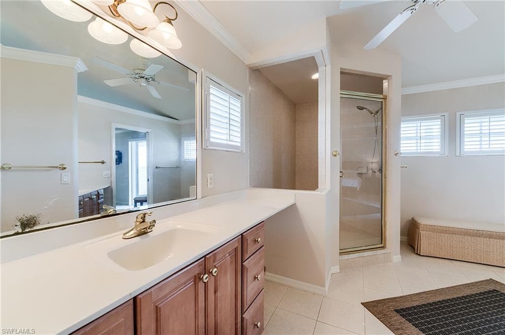 12205 Siesta DR-32