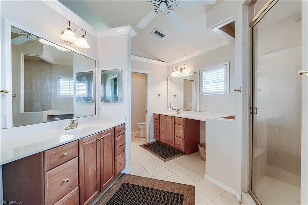 12205 Siesta DR-10