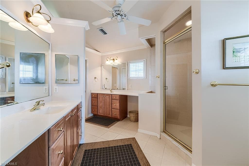 12205 Siesta DR-31