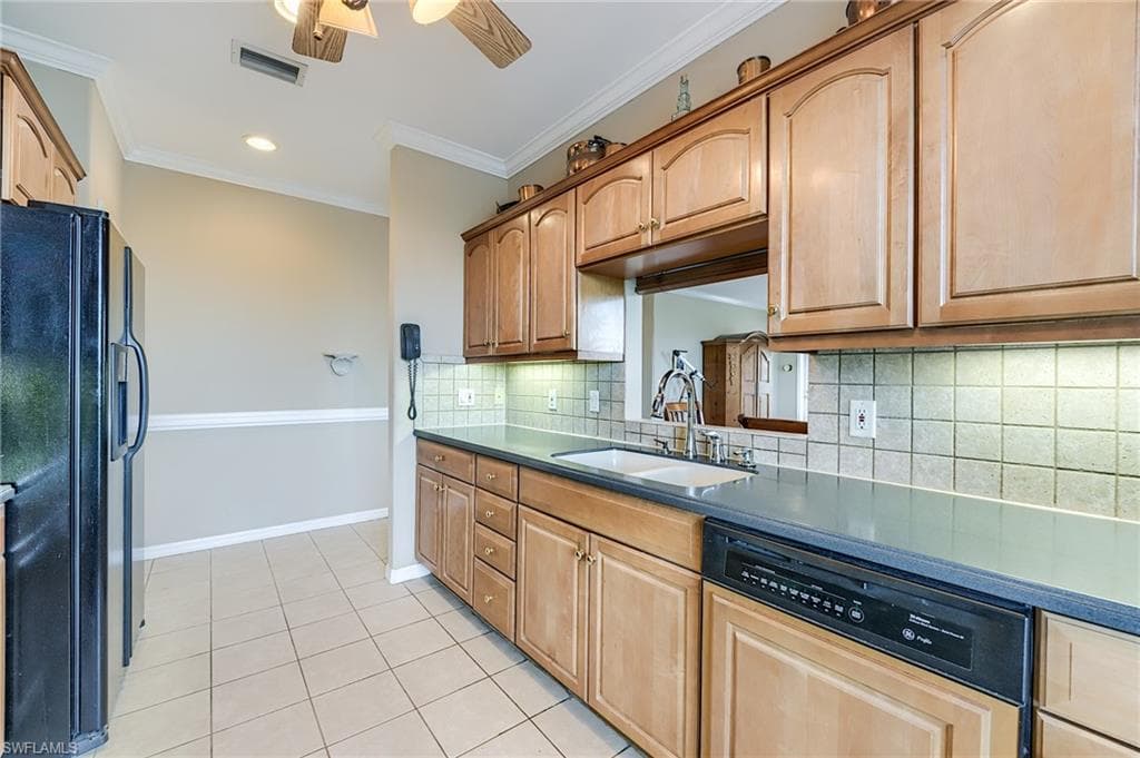 12205 Siesta DR-39
