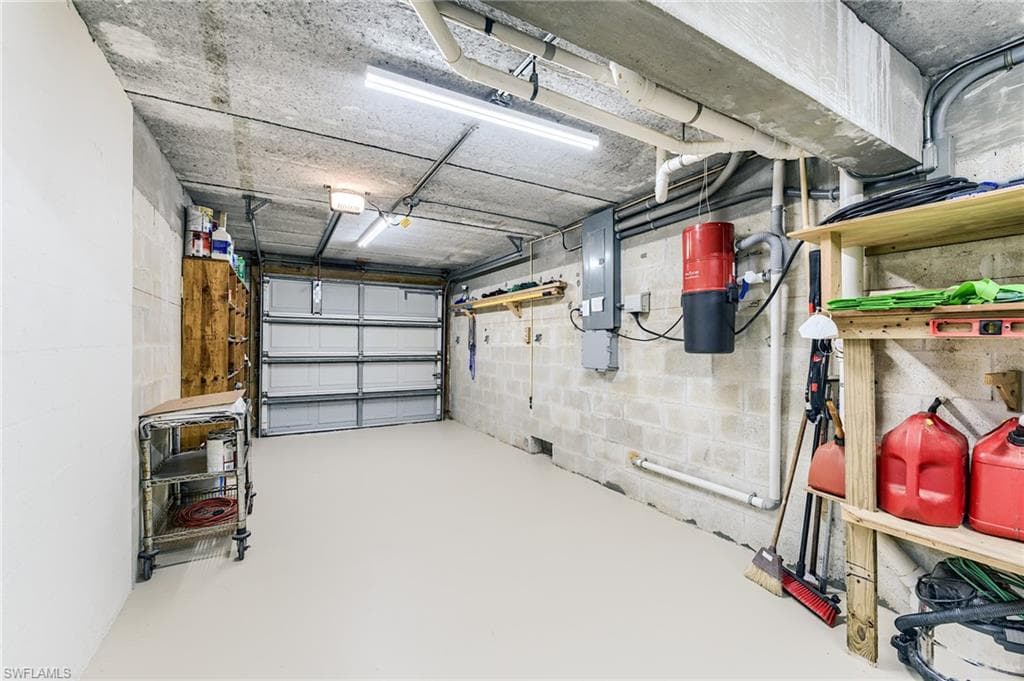 12205 Siesta DR-21