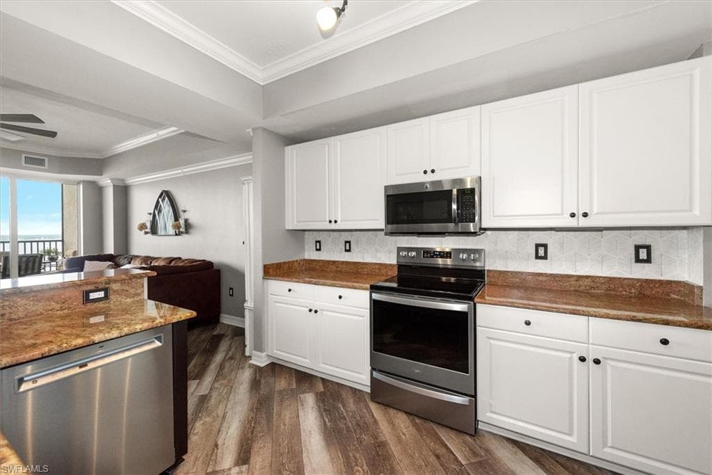 2797 1st ST NW 1703-18
