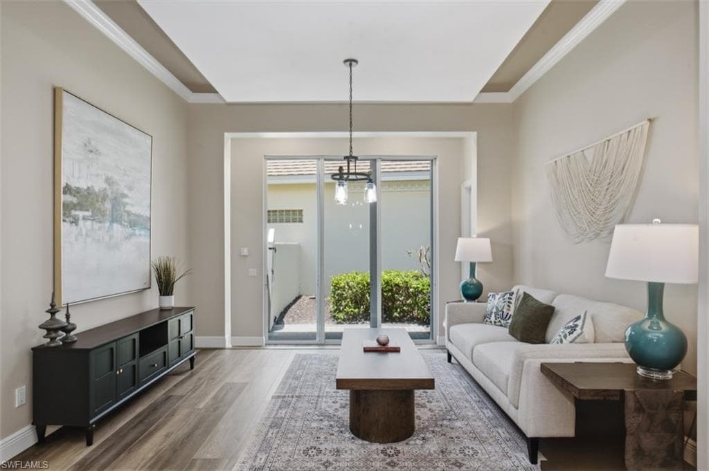 3625 Olde Cottage LN-6