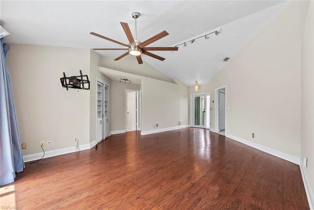 3628 Kent DR-9