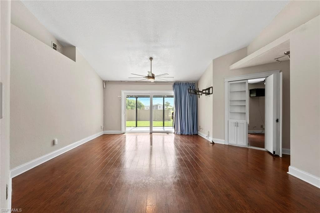 3628 Kent DR-8