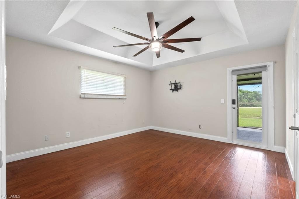 3628 Kent DR-25