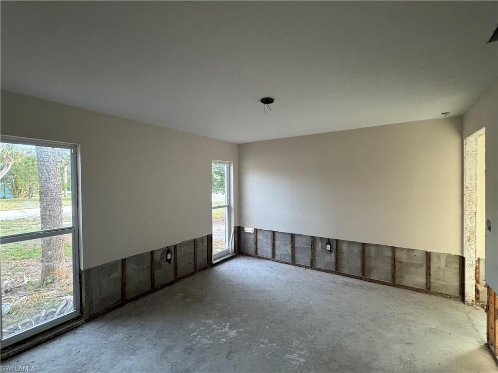 1683 Atlanta Plaza DR-11