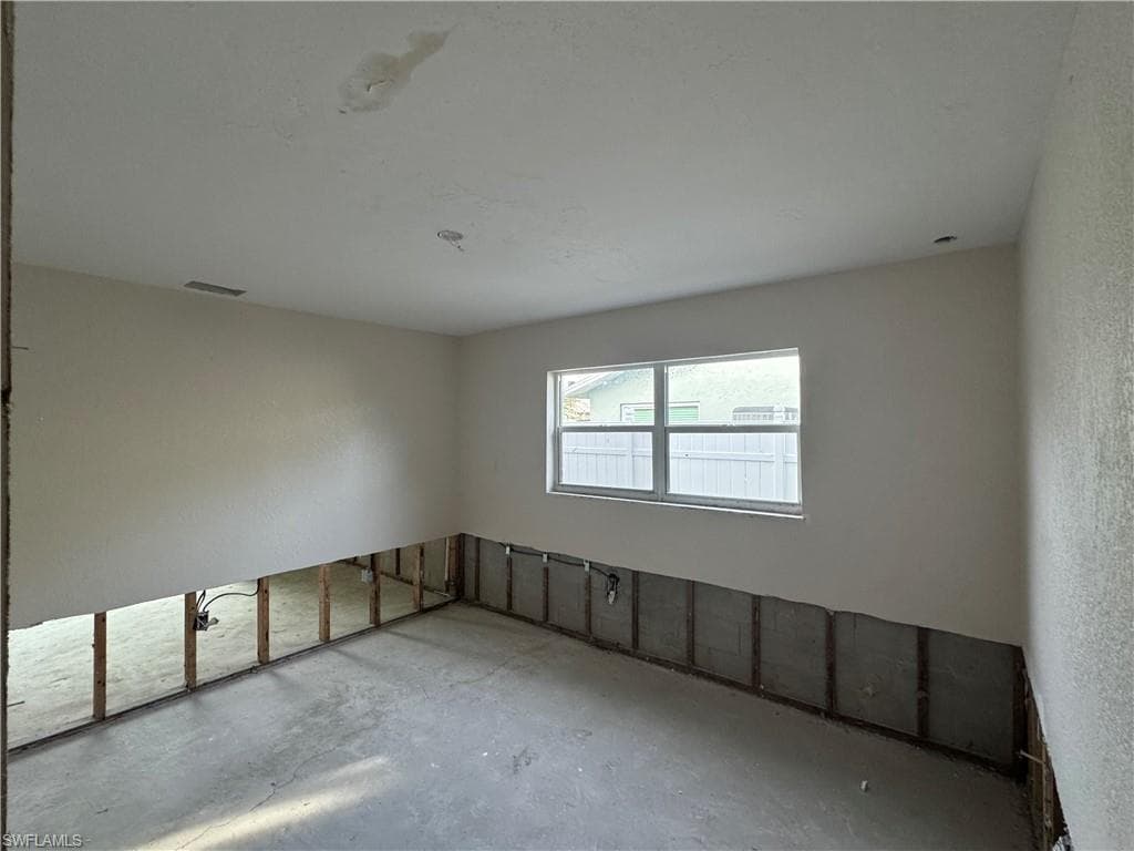 1683 Atlanta Plaza DR-18