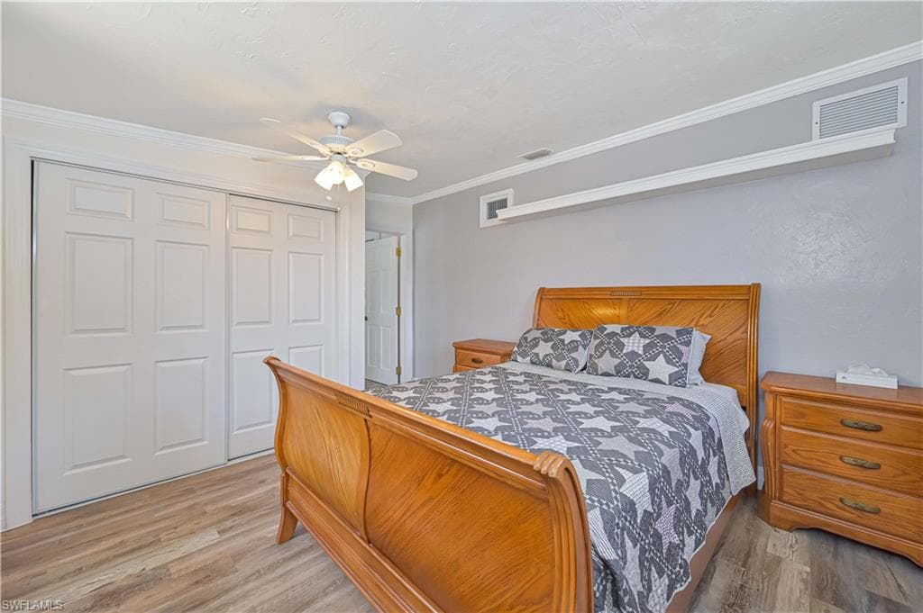 427 Stockton ST-37