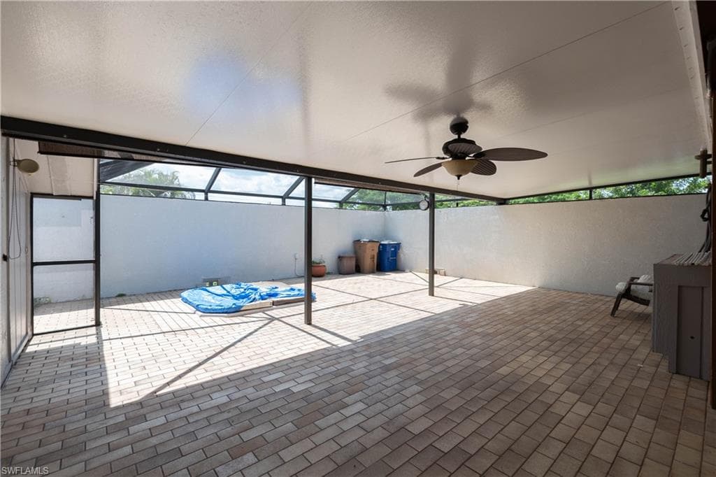 9749 Maplecrest CIR-18