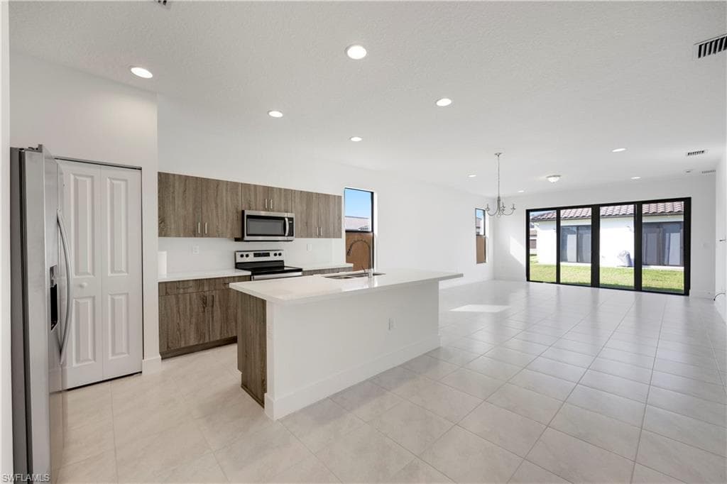 5574 Cassidy LN-3