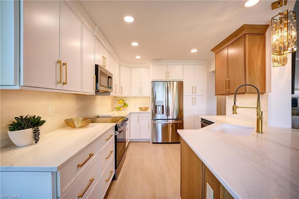 7846 Gardner DR 102-7