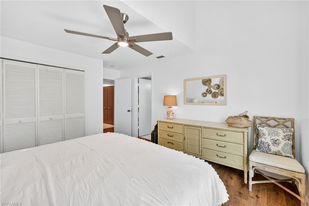 280 Southwinds DR-26