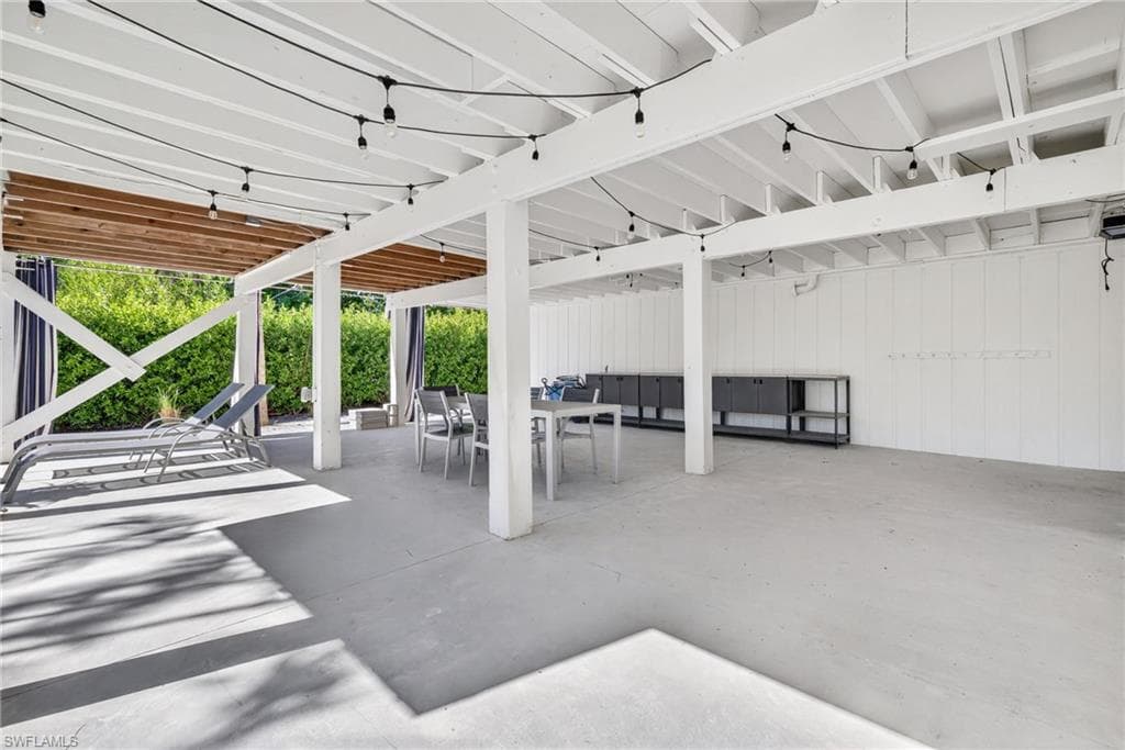 280 Southwinds DR-33