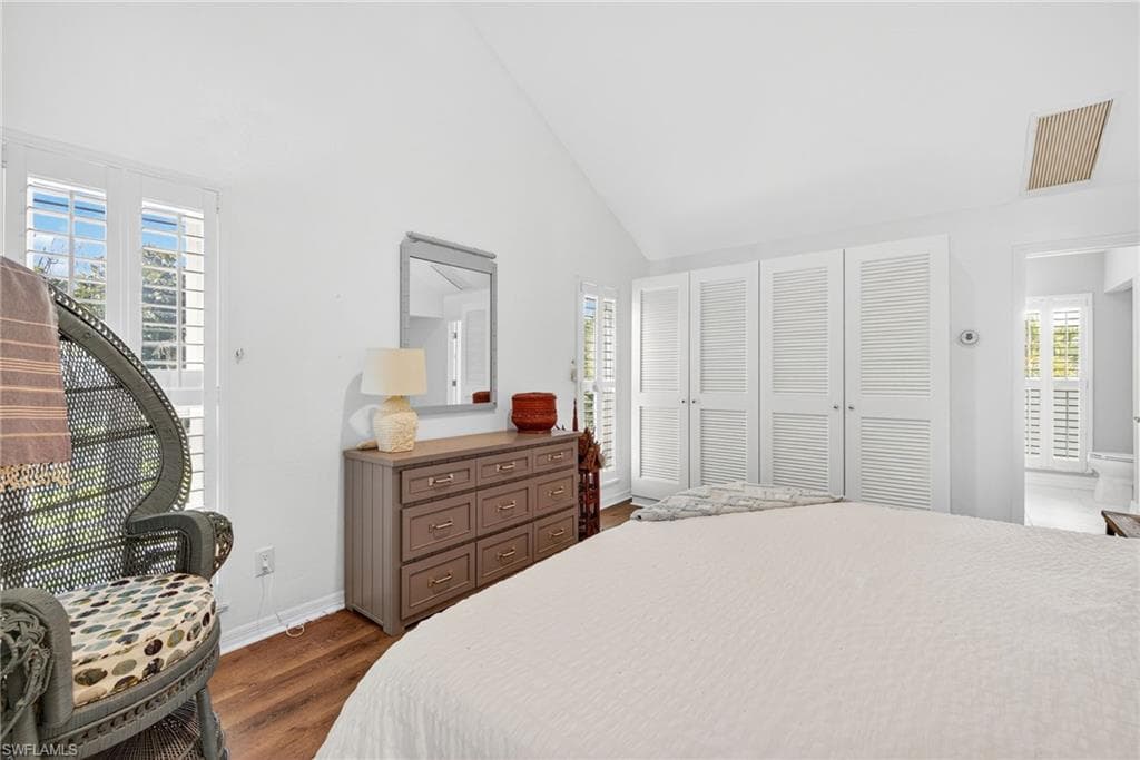 280 Southwinds DR-18