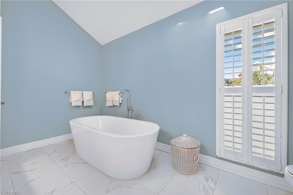 280 Southwinds DR-21