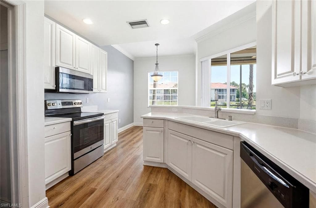 5120 Hyde Park CT 103-12