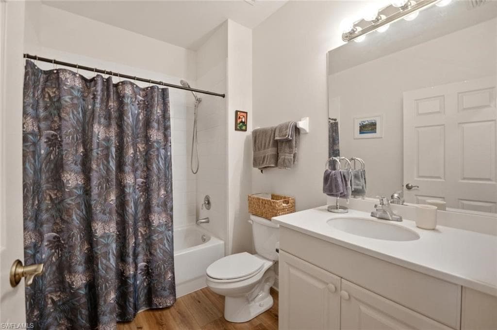 5120 Hyde Park CT 103-22