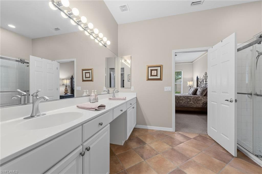 10046 Horse Creek RD-26