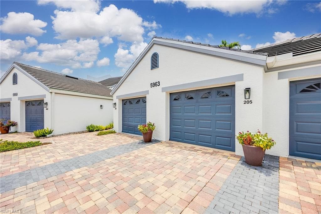 5963 Sand Wedge LN 205-4