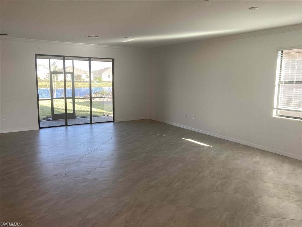 14499 Cantabria DR-15