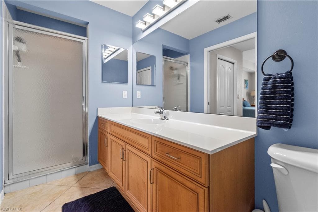 8470 Kingbird LOOP 1025-16