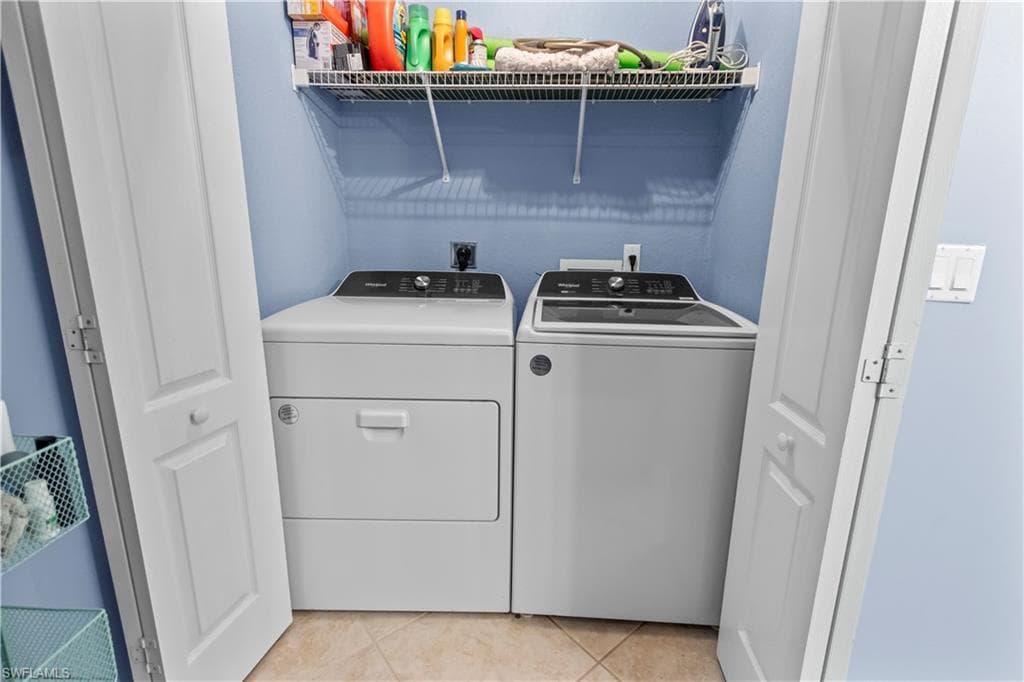 8470 Kingbird LOOP 1025-22