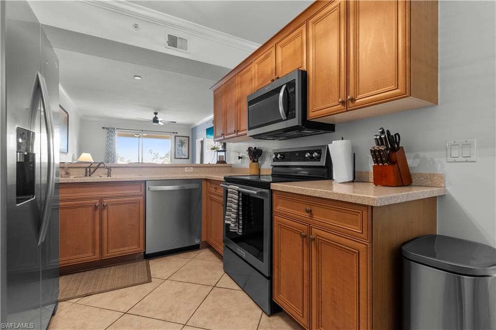 8470 Kingbird LOOP 1025-7