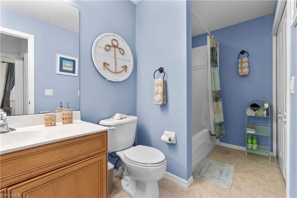 8470 Kingbird LOOP 1025-20