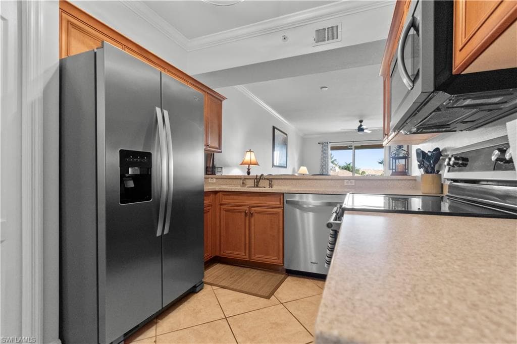 8470 Kingbird LOOP 1025-9
