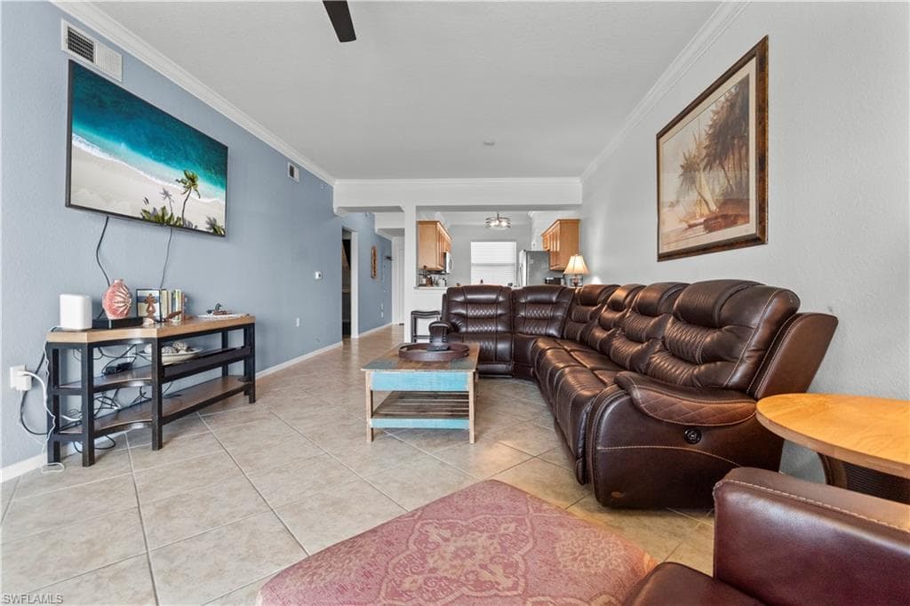8470 Kingbird LOOP 1025-4