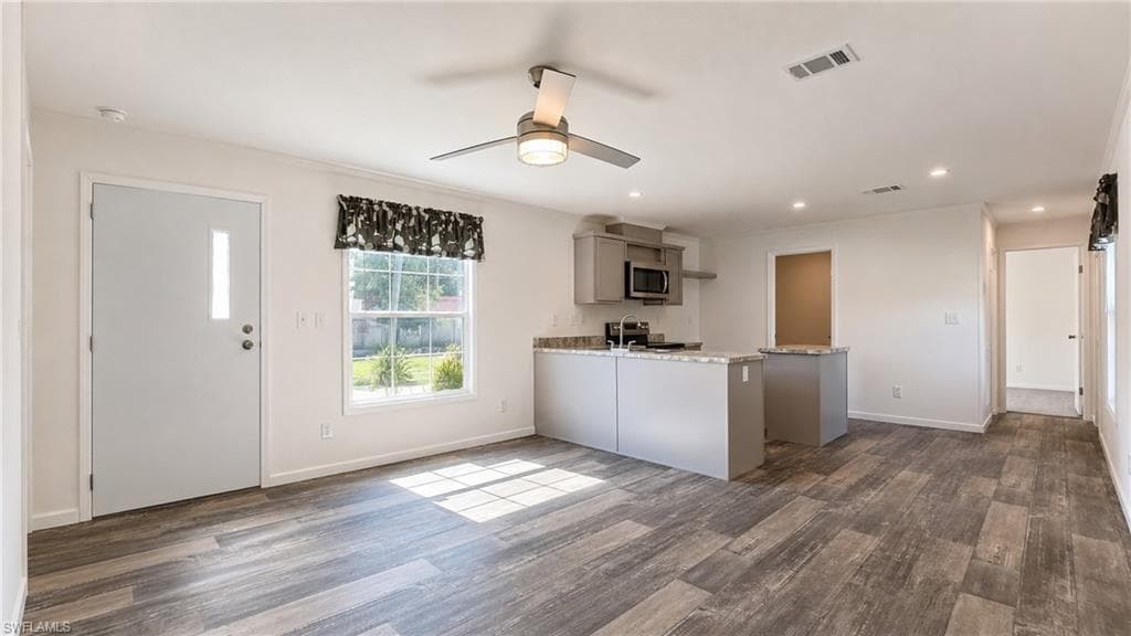 21190 Cypress Park CIR-6