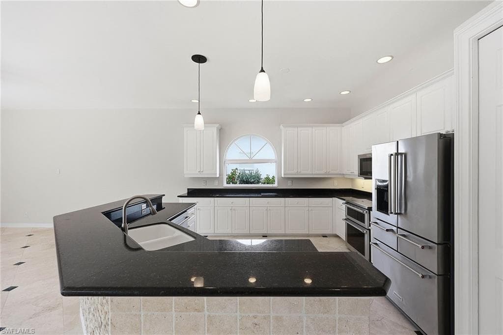 25820 Creekbend DR-12