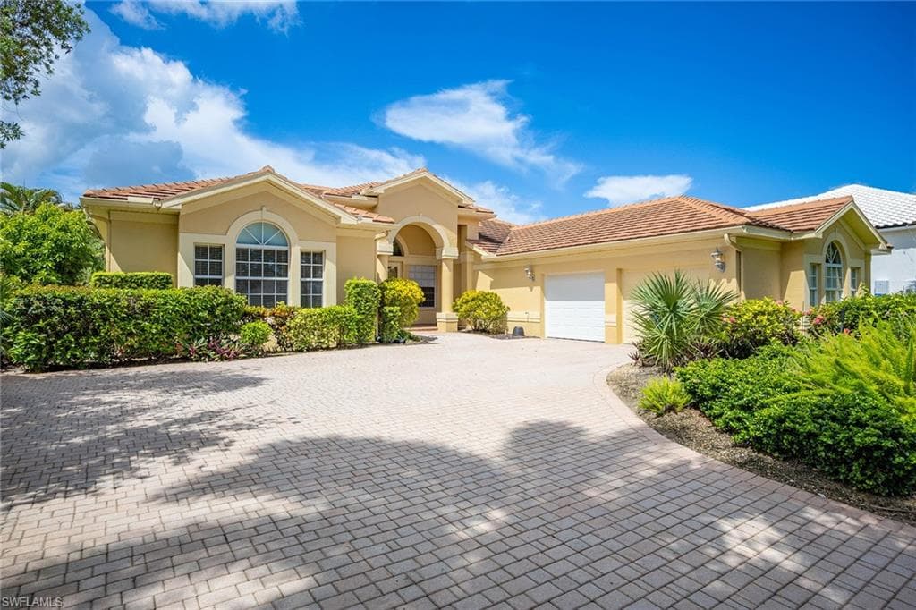 25820 Creekbend DR-3