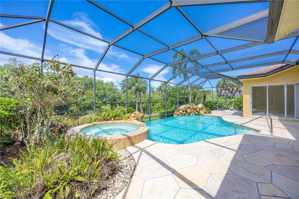 25820 Creekbend DR-32