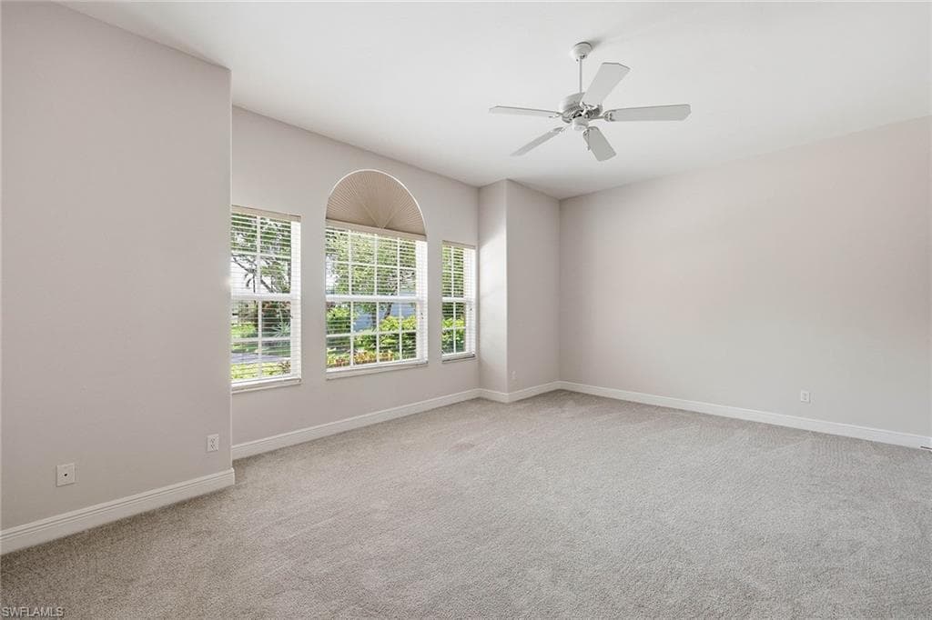 25820 Creekbend DR-20